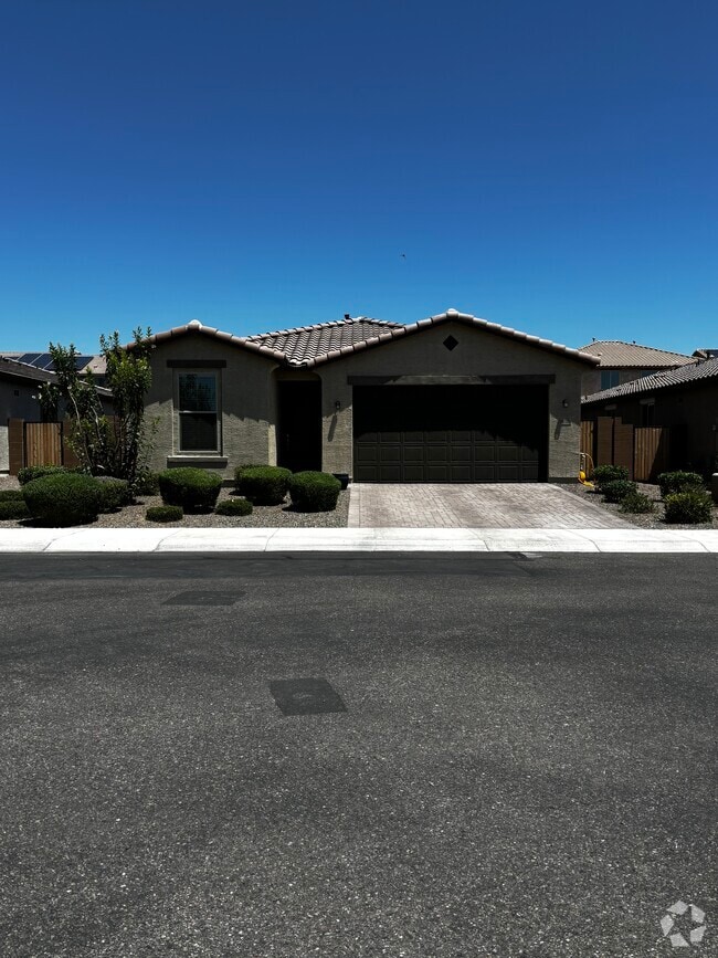 Building Photo - 18020 W Orchid Ct
