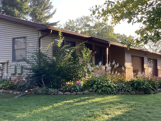 Building Photo - 2344 E Textile Rd