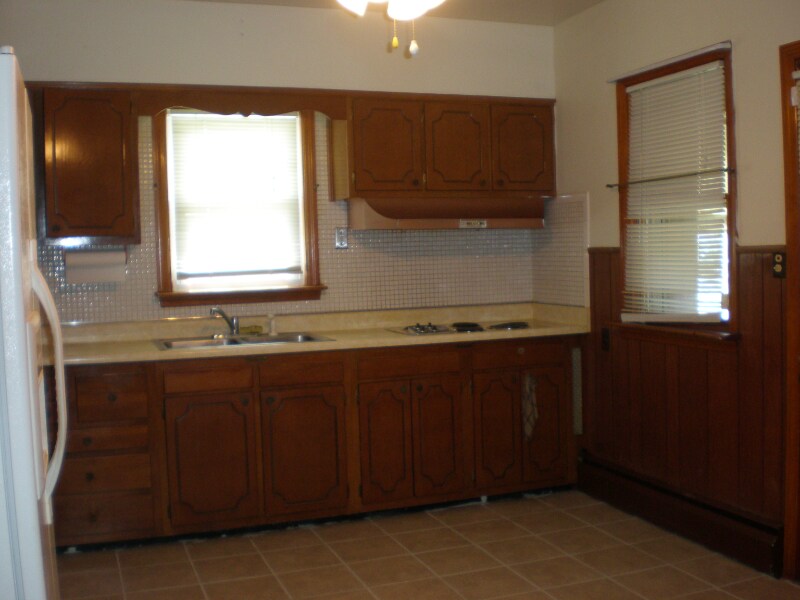 Building Photo - 1241 Locust Ave