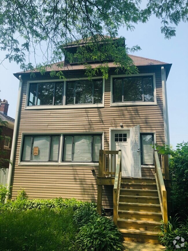 Apartments for rent in Melrose Park IL with High Ceilings 1 Rentals