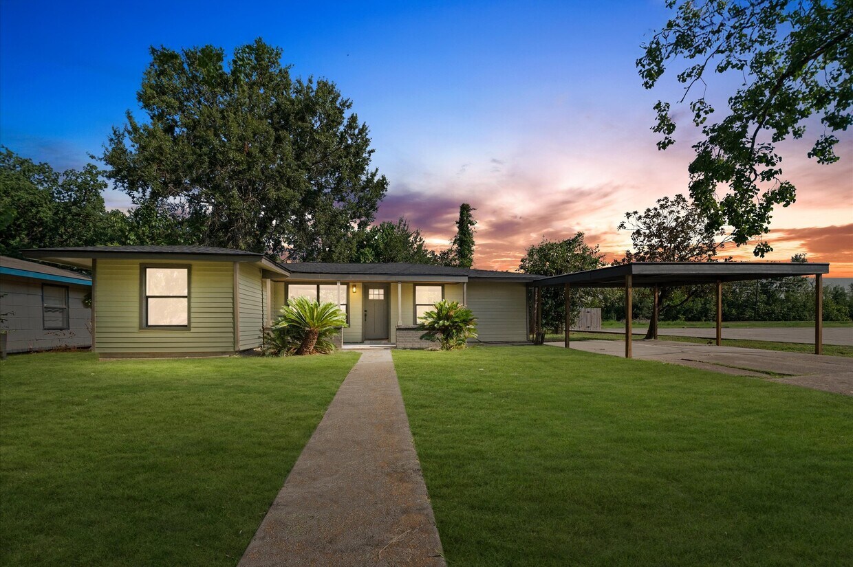 Foto principal - 6527 Beekman Rd