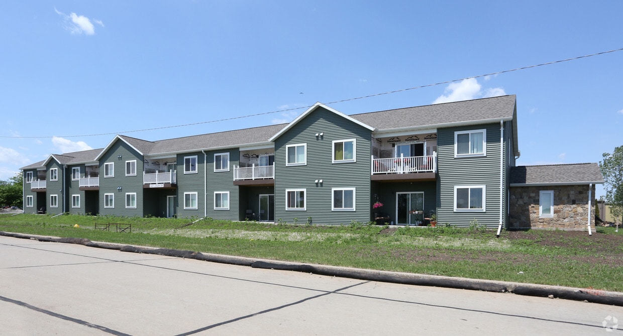 Building Photo - 3421-3445 Logan Dr