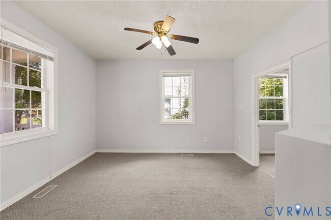 Foto del edificio - 2314 Ingram Ave