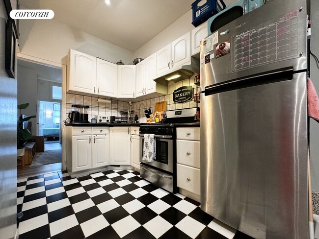 Building Photo - 298 Nassau Ave