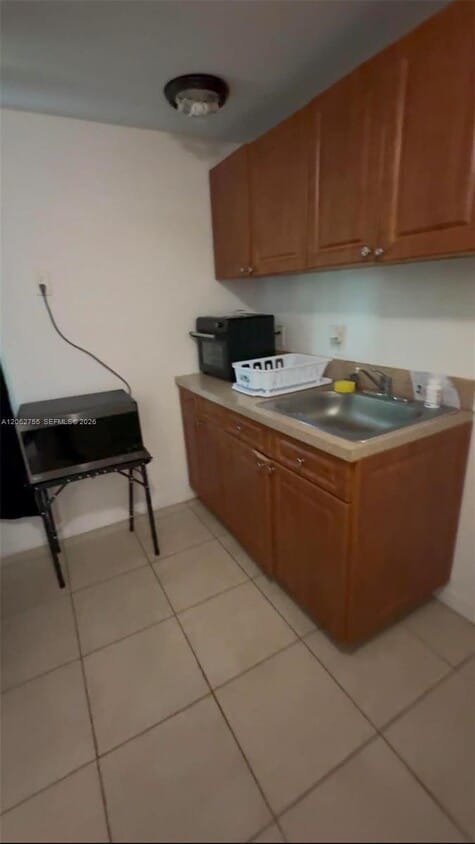 Building Photo - 4441 SW 33rd Dr