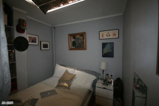 Foto del edificio - 533 E 13th St