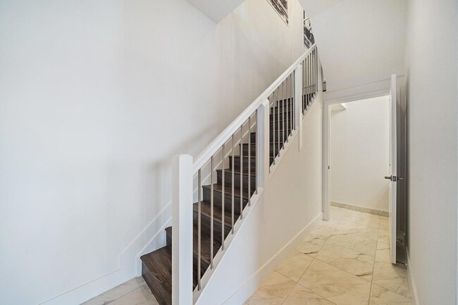 Foto del edificio - 4925 Pointe Midtown Way