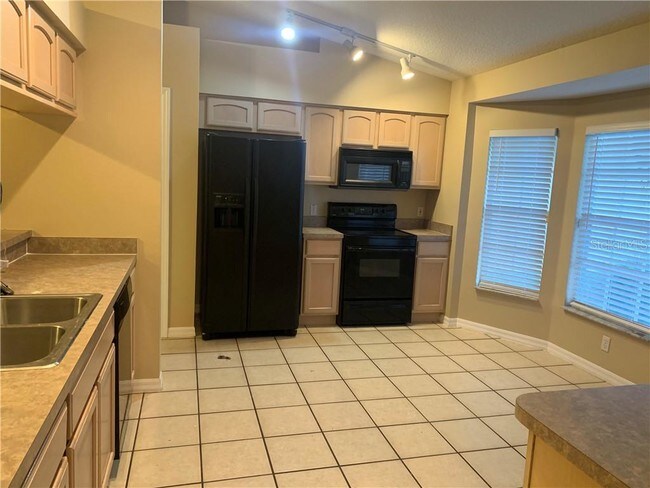 Building Photo - 2210 Deata Ct