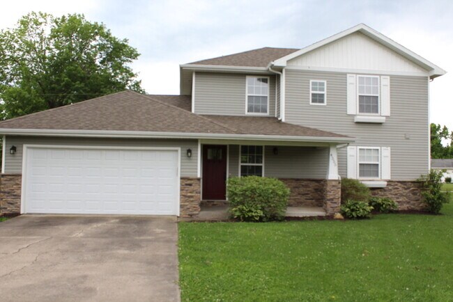 Foto del edificio - Gorgeous 4 Bed, 2 Bath Home in South Centr...