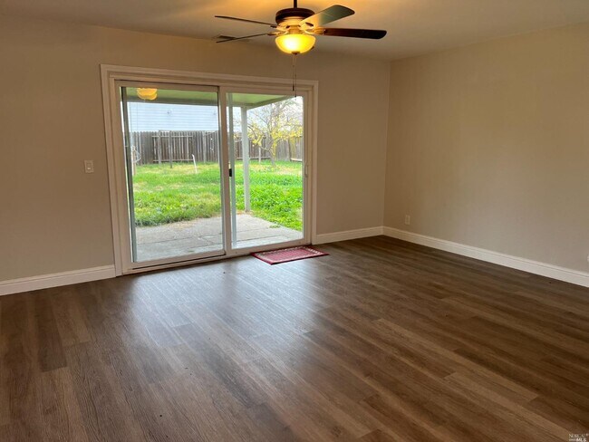 Building Photo - 710 Priddy Dr