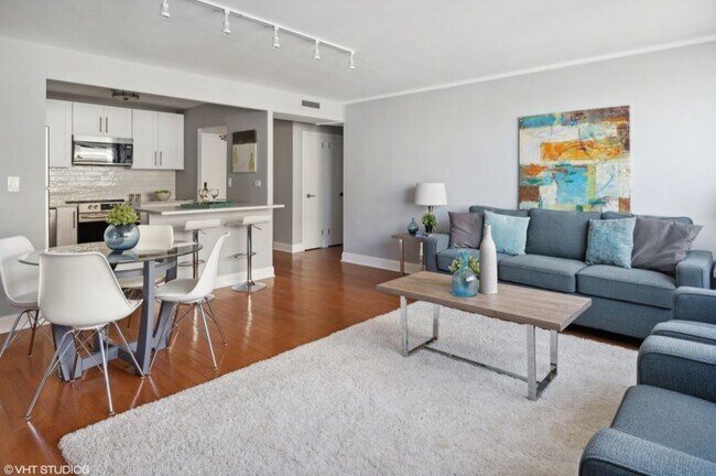 Foto del edificio - 6301 N Sheridan Rd