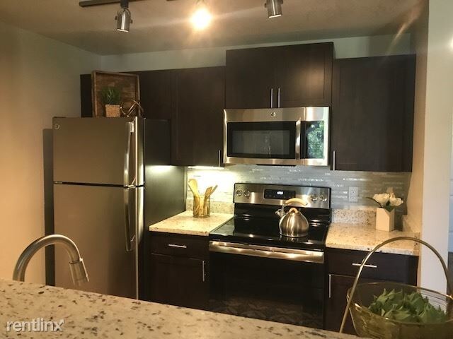 Foto del edificio - 2 br, 2 bath  - 514 E Central Blvd