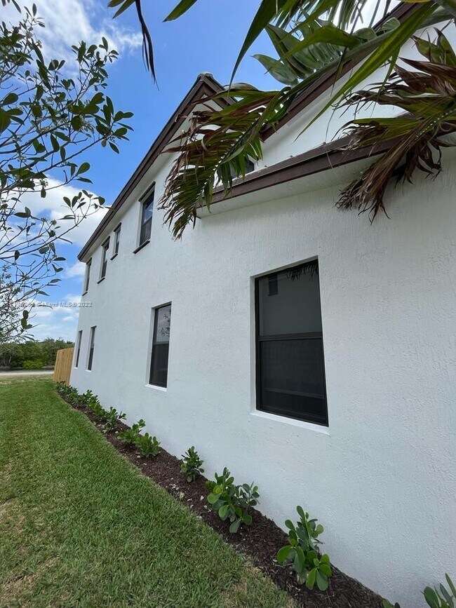 Foto del edificio - 10025 SW 228th Terrace