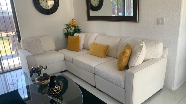 Foto del edificio - 3041 NW 185th Ter