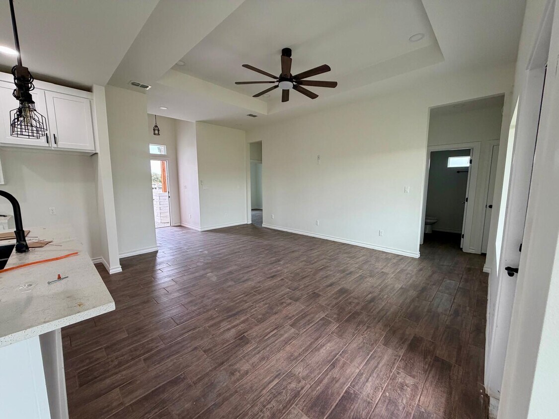 Foto del edificio - 2007 Peace Dr