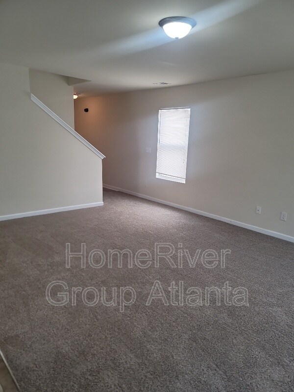 Building Photo - 1579 Leonard St