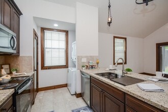 Building Photo - 29527 Turnbury Village Dr