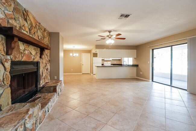 Foto del edificio - 1266 Bentley Ave