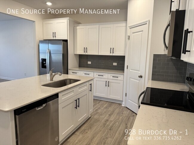 Foto del edificio - 928 Burdock Dr