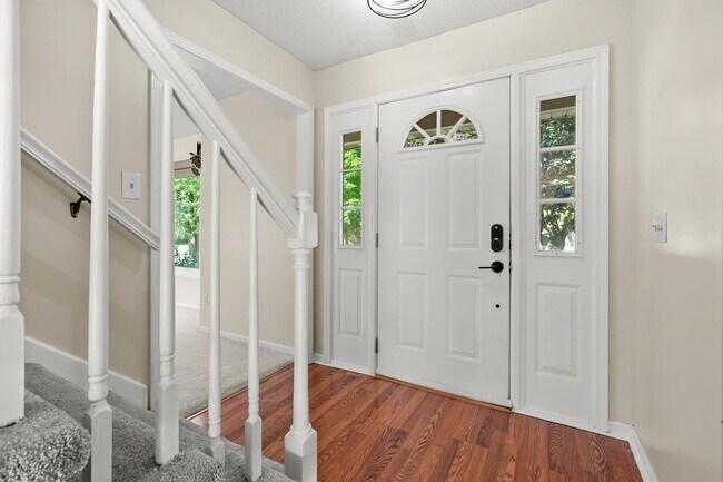 Foto del edificio - 7817 Chippewa St