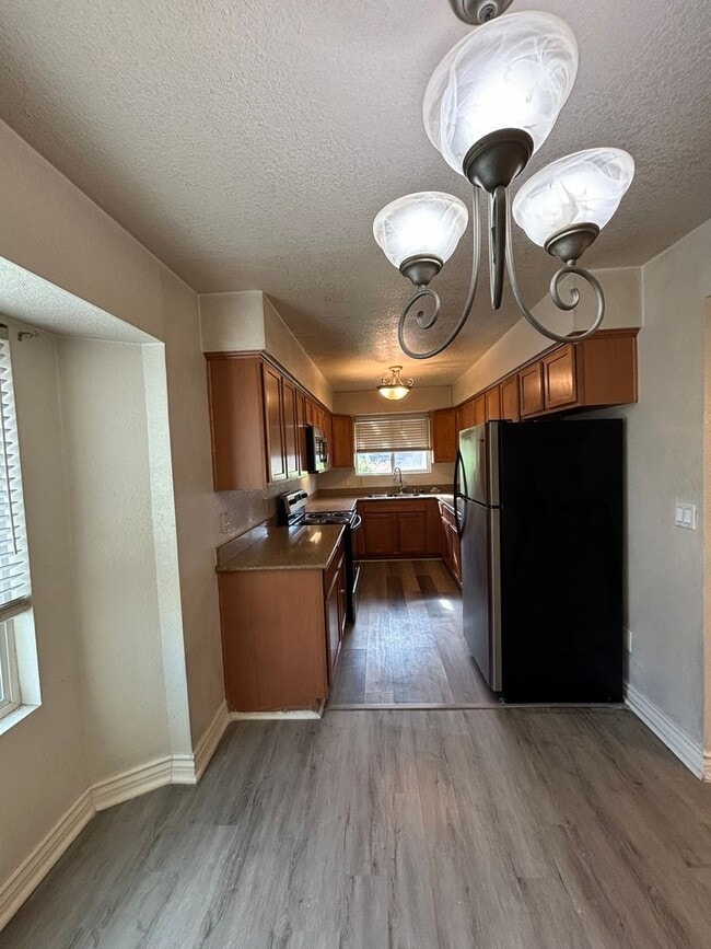 Foto del edificio - 3739 W Bullard Ave