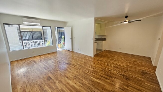 Building Photo - 618 Hayworth Ave