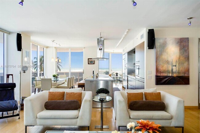 Foto del edificio - 4779 Collins Ave