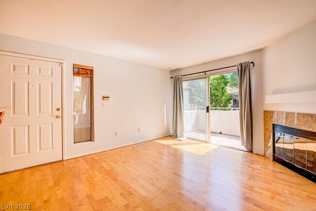 Foto del edificio - 3060 Casey Dr