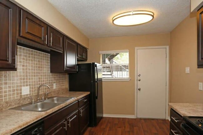 Building Photo - 1 bedroom in Fort Worth TX 76107