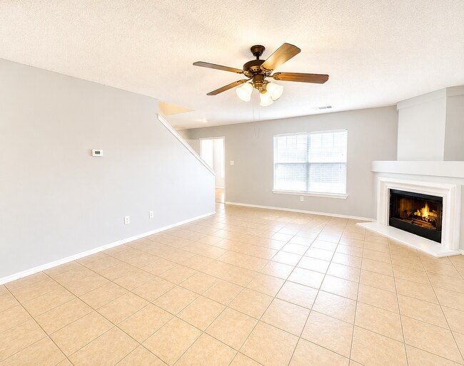 Foto del edificio - AVAILABLE IN JUNE; APPLY TODAY AT OUR WEBSITE!!