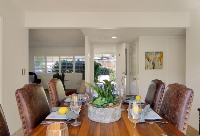 Foto del edificio - 4126 Foothill Rd