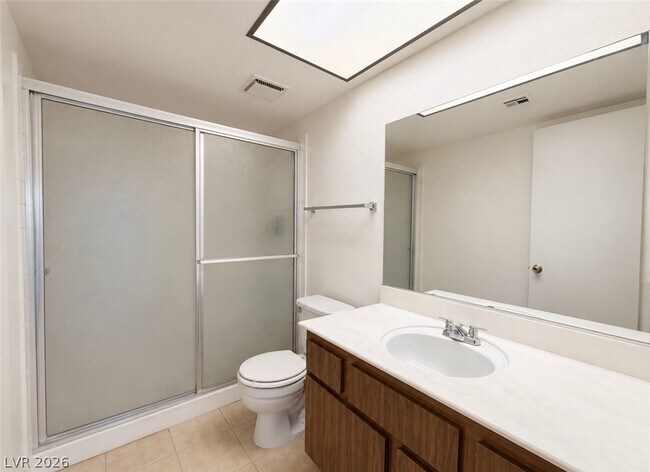 Foto del edificio - 6491 W Viking Rd
