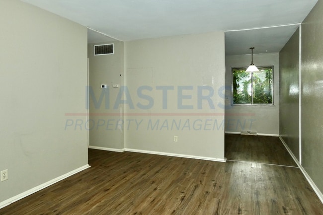 Building Photo - 5765 Steffens Ave