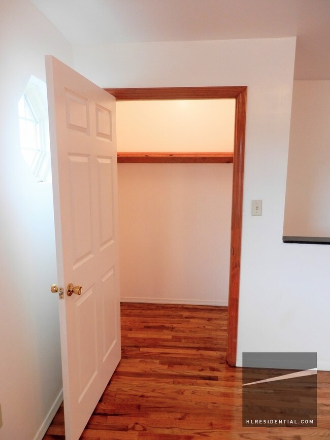 Building Photo - 522 Classon Ave