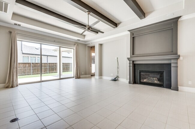 Foto del edificio - 4243 Birdseye Ln