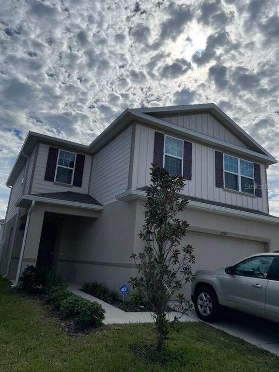 Foto principal - 11904 Thorncrest Dr