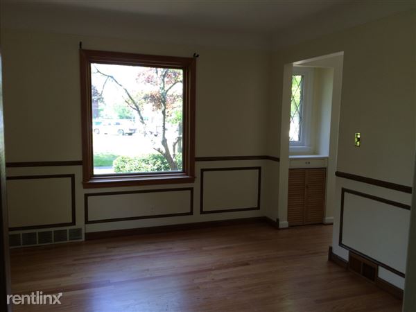 Building Photo - 27918 California Dr NE