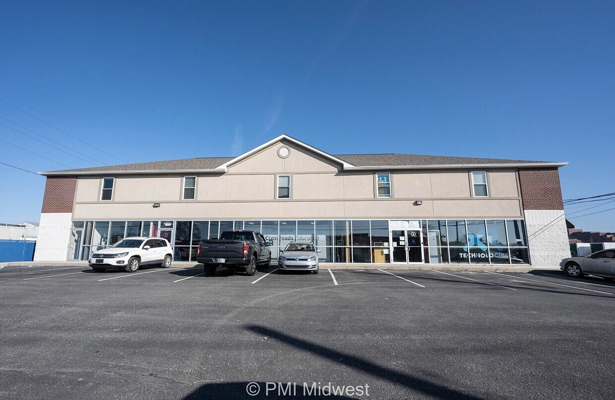 1702 W Michigan St Unit 10, Indianapolis, IN 46222 Condo for Rent in Indianapolis, IN