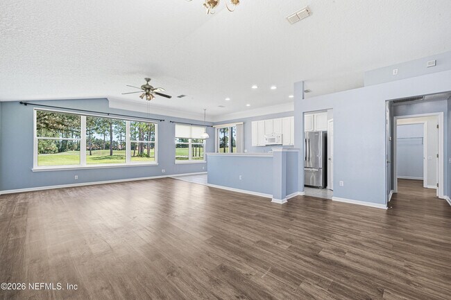 Building Photo - 1380 Fairway Village Dr