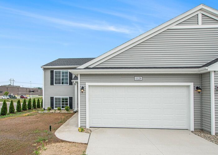 Foto principal - 5649 E Karen Ct