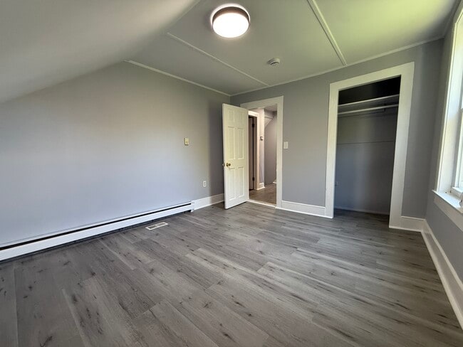 Foto del edificio - 33 Old Brattleboro Rd