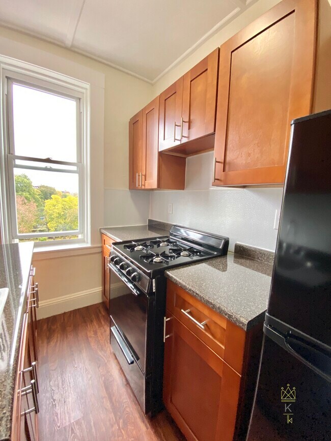 Building Photo - 1241 Boylston St
