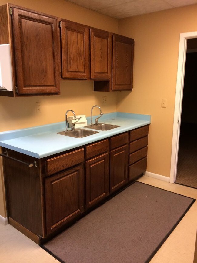 Foto del edificio - Prime commercial opportunity in Lake Orion