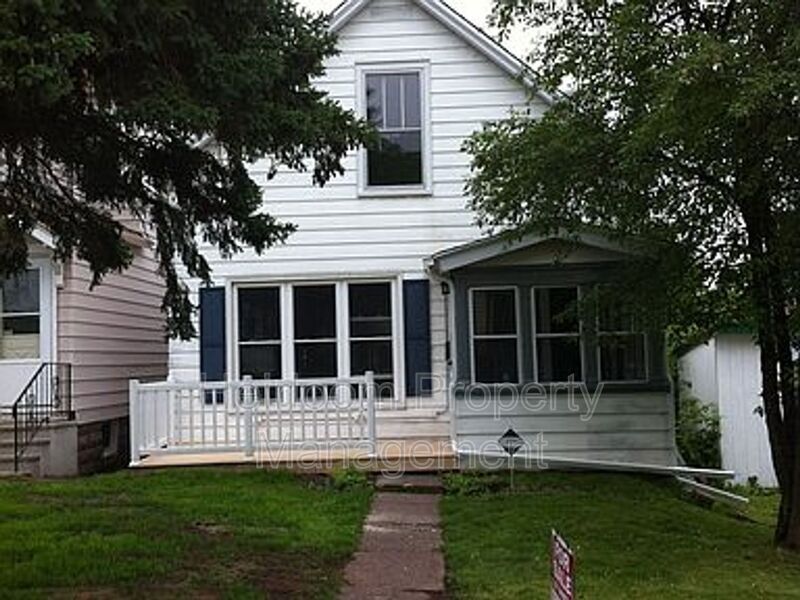 Primary Photo - 1610 E 6th St