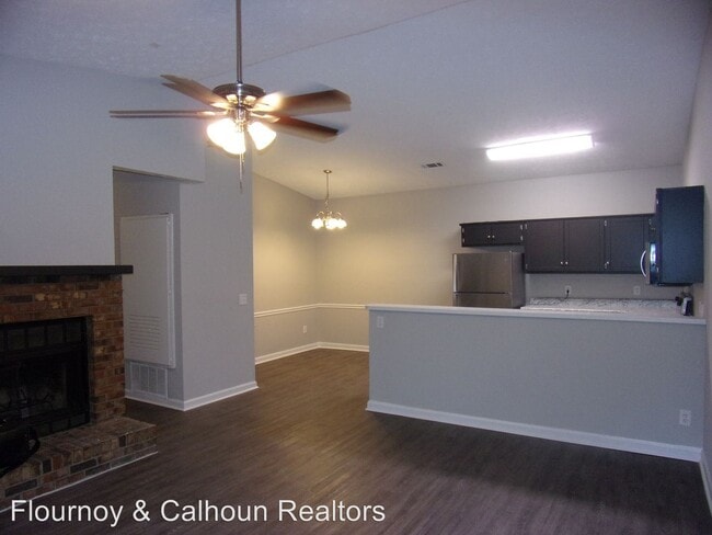 Building Photo - 6100 Trestlewood Dr