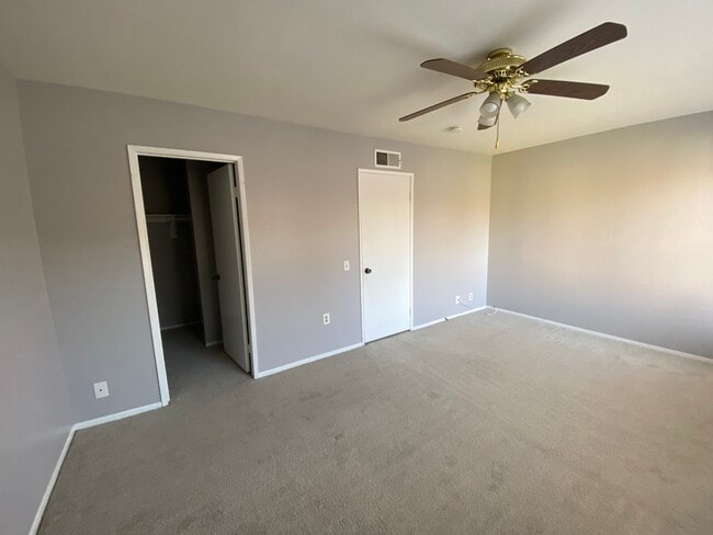 Building Photo - 25885 Trabuco Rd