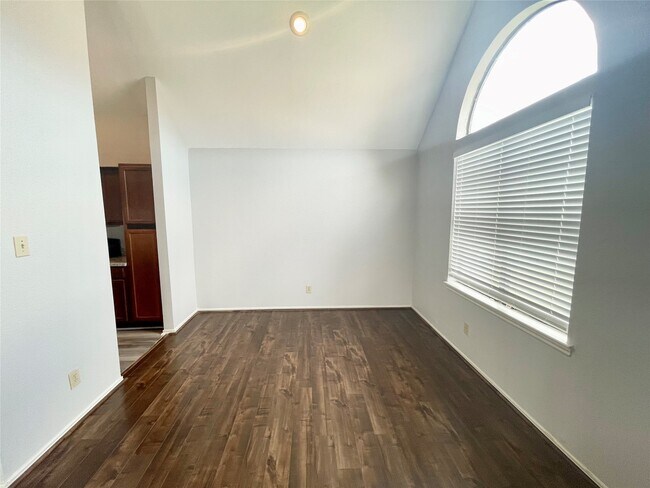 Building Photo - 14550 Fonmeadow Dr