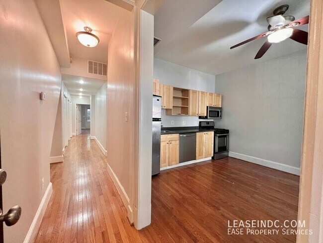 Foto del edificio - 3613 New Hampshire Ave NW