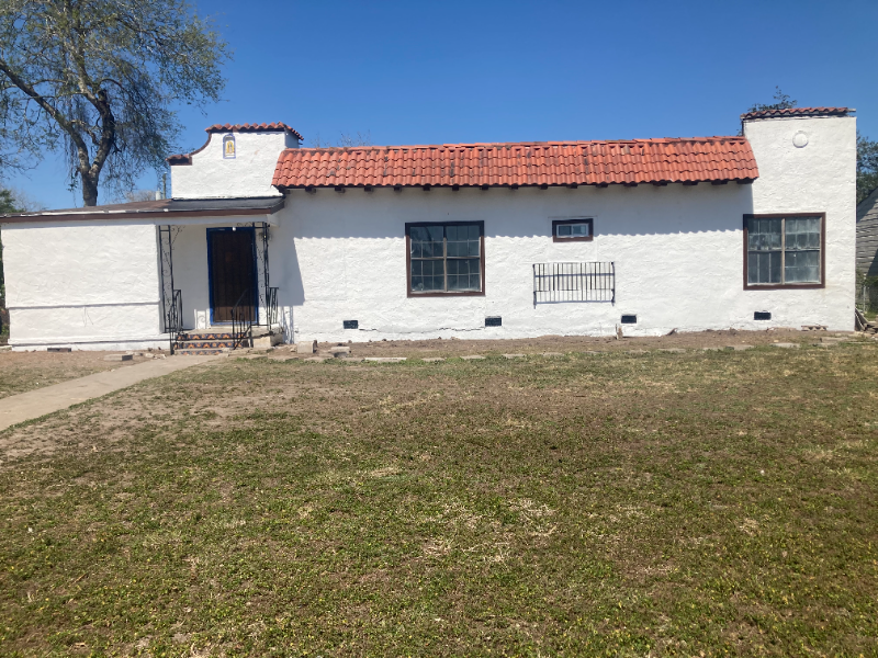 Primary Photo - 1125 E Pierce Ave