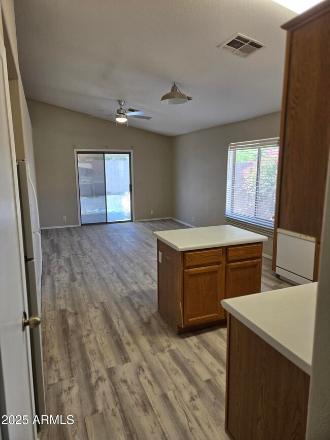 Building Photo - 16930 N 158th Ave